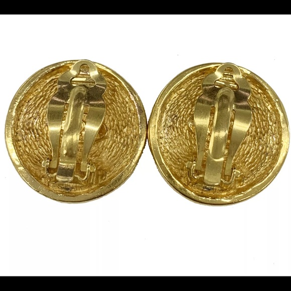 Authentic Chanel Matelasse gold plated earring - Picture 6 of 6